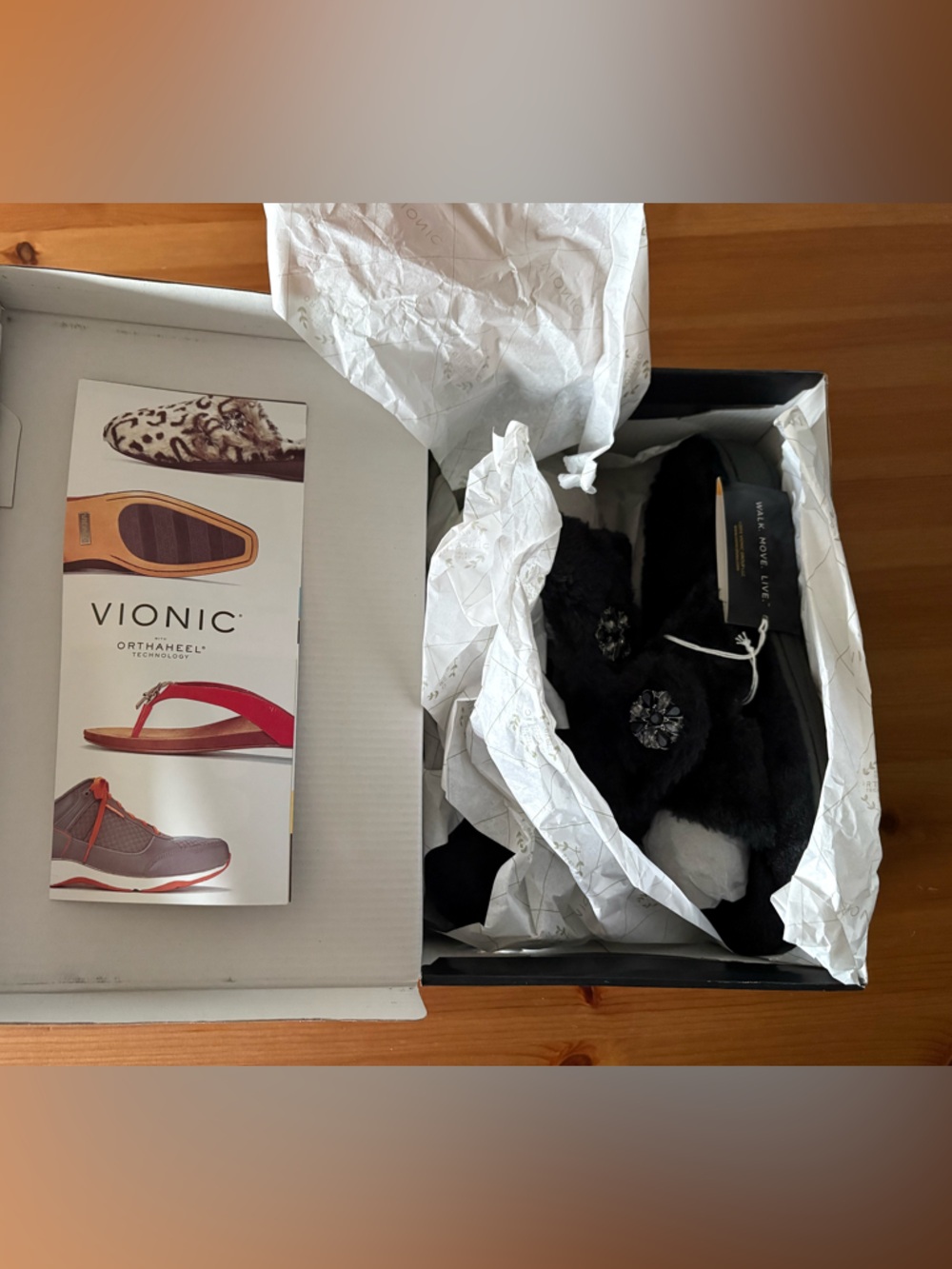 Vionic RelaxLux Black Faux Fur Jeweled Strap Slip-on Slippers Size 7 NWB - Picture 7 of 16